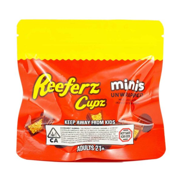 Reeferz Cupz Mini's weed chocolate THC edibles. 600mg THC chocolate from online dispensary Canada to buy edibles online. cannabis chocolate.