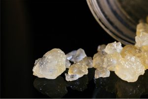 This article will not only tell you how to make THC diamonds from shatter; it will also bless you with a curated range of shatter weed & THC diamond.