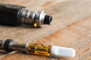 In this blog, you'll see the differences between live resin vs distillate, allowing you to make an informed choice about which one is right for you. 