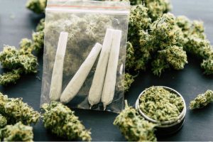 There are many reasons to buy online weeds in Canada. With the increasing popularity of online weeds dispensaries, you should understand the unique benefits they offer.