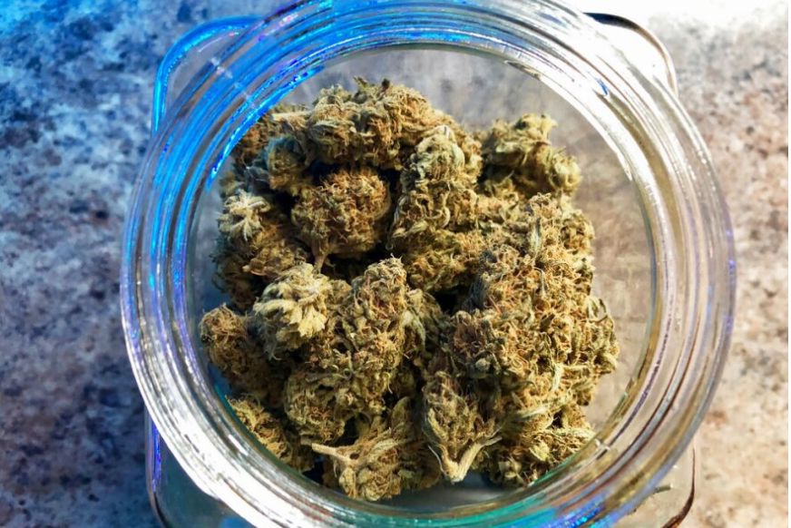 Learn where to find the cheapest online weed that will have you grinning with euphoria! We bring shopping hacks & more in this thrifty guide!